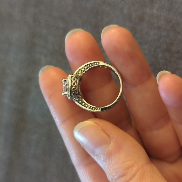Ring - Picture 2 of 3